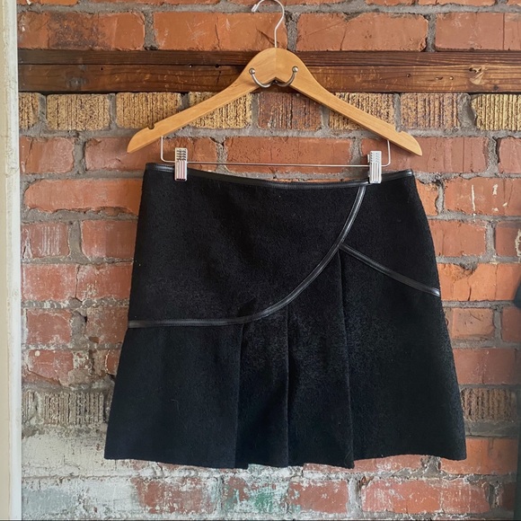 Comptoir Des Cotonniers Wool Pleated Drop-Waist Tulip Style Mini Skirt - Picture 2 of 7